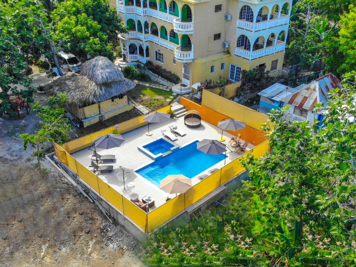 Takuma Boutque Hotel Hotel Rooms & Suites Монтего Бей Екстериор снимка